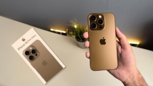 Read more about the article Top 5 Reasons to Love the iPhone 16 Pro Max